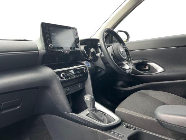 Toyota Yaris Cross Photo autoimg-9d7318275f8ee6f481bfb40a7258d2ba6c7a45f8.jpg
