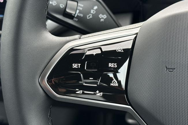VOLKSWAGEN Id.5 Photo 16