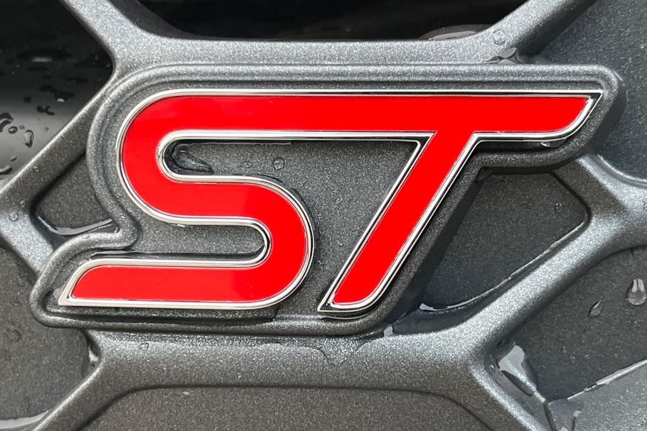 Used Ford FOCUS ET72VAH 40