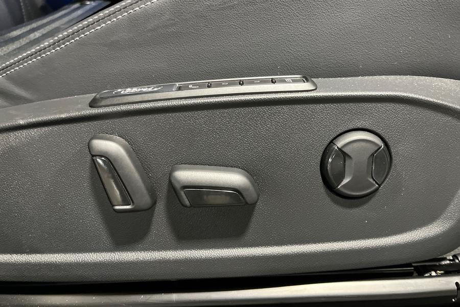 Ford CAPRI Photo autoimg-9d784c19aeb4e6cd0a9165e7e80d240ac364c3aa.jpg