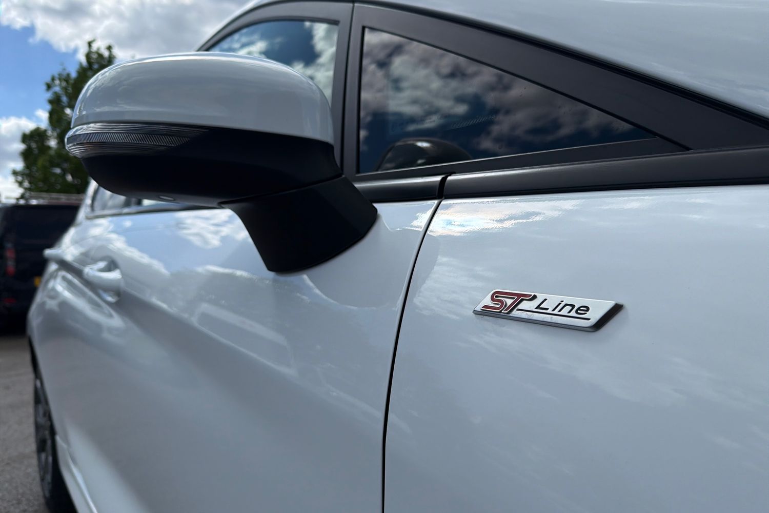 Ford FIESTA Photo 24
