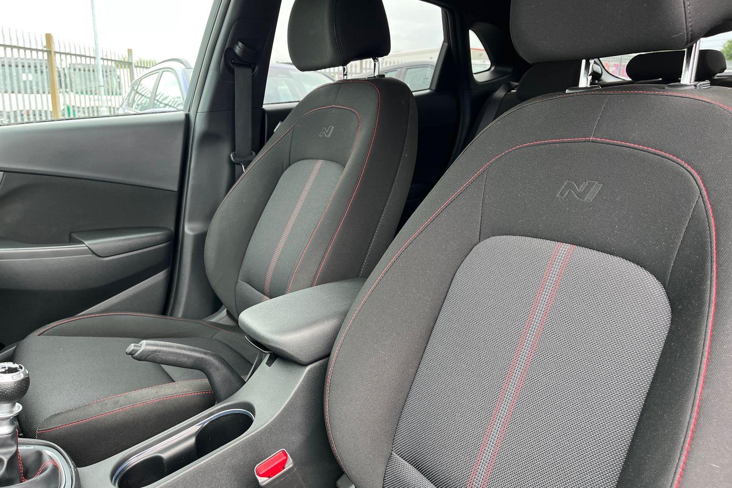 Hyundai KONA Photo 18