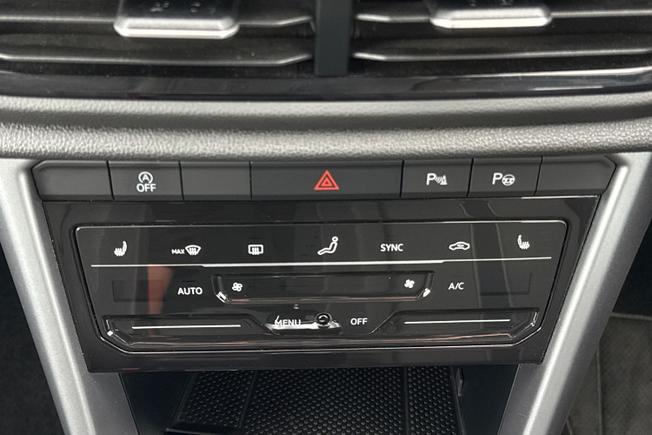 VOLKSWAGEN T-Roc Photo 21