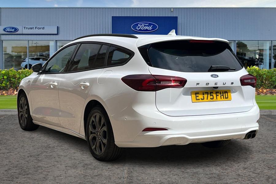 Ford FOCUS Photo autoimg-9d82875a4b8c667b2a4fdc2cbbd34515bdf1199a.jpg