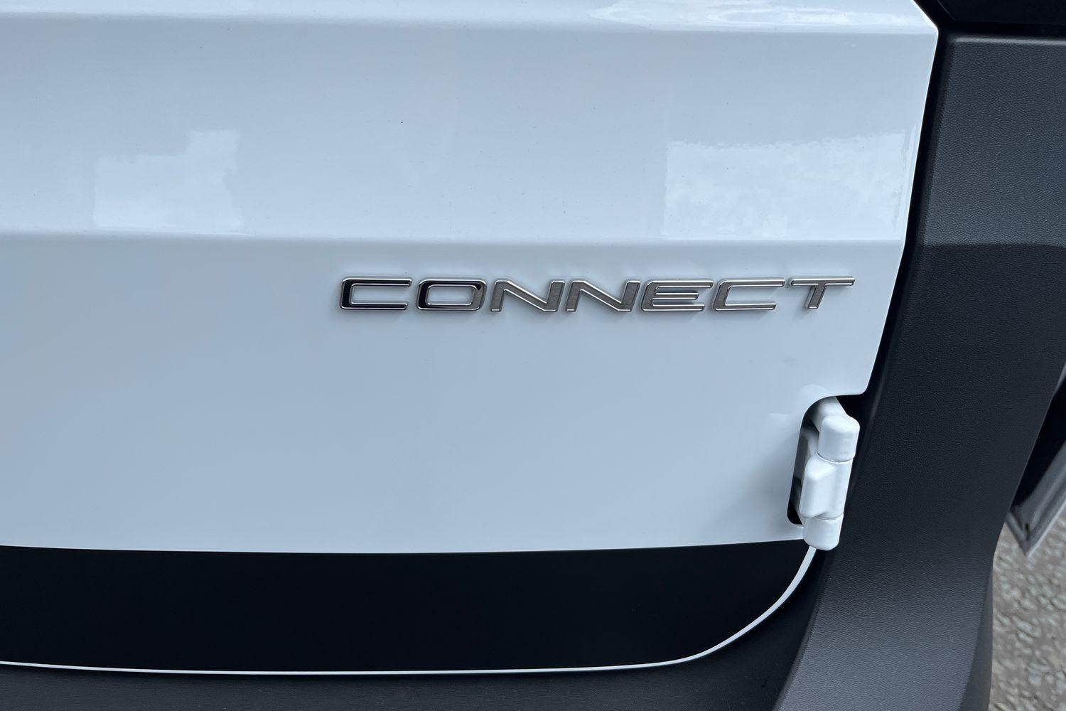 Ford TRANSIT CONNECT Photo 32