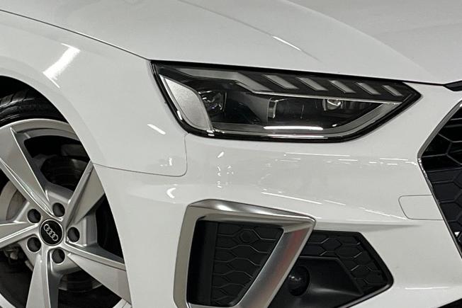 Audi A4 Avant Photo 19