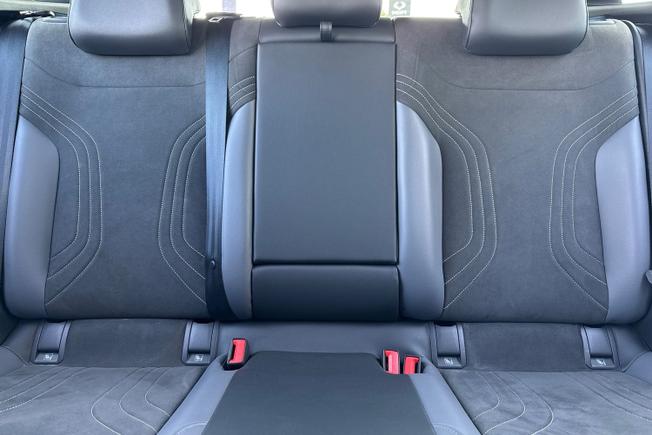 VOLKSWAGEN ID.4 Photo 43