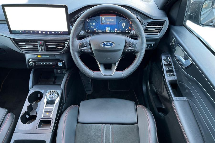 Ford KUGA Photo autoimg-9d8e1ca0f47510aaffd6b003bceb9c655de7c2c5.jpg