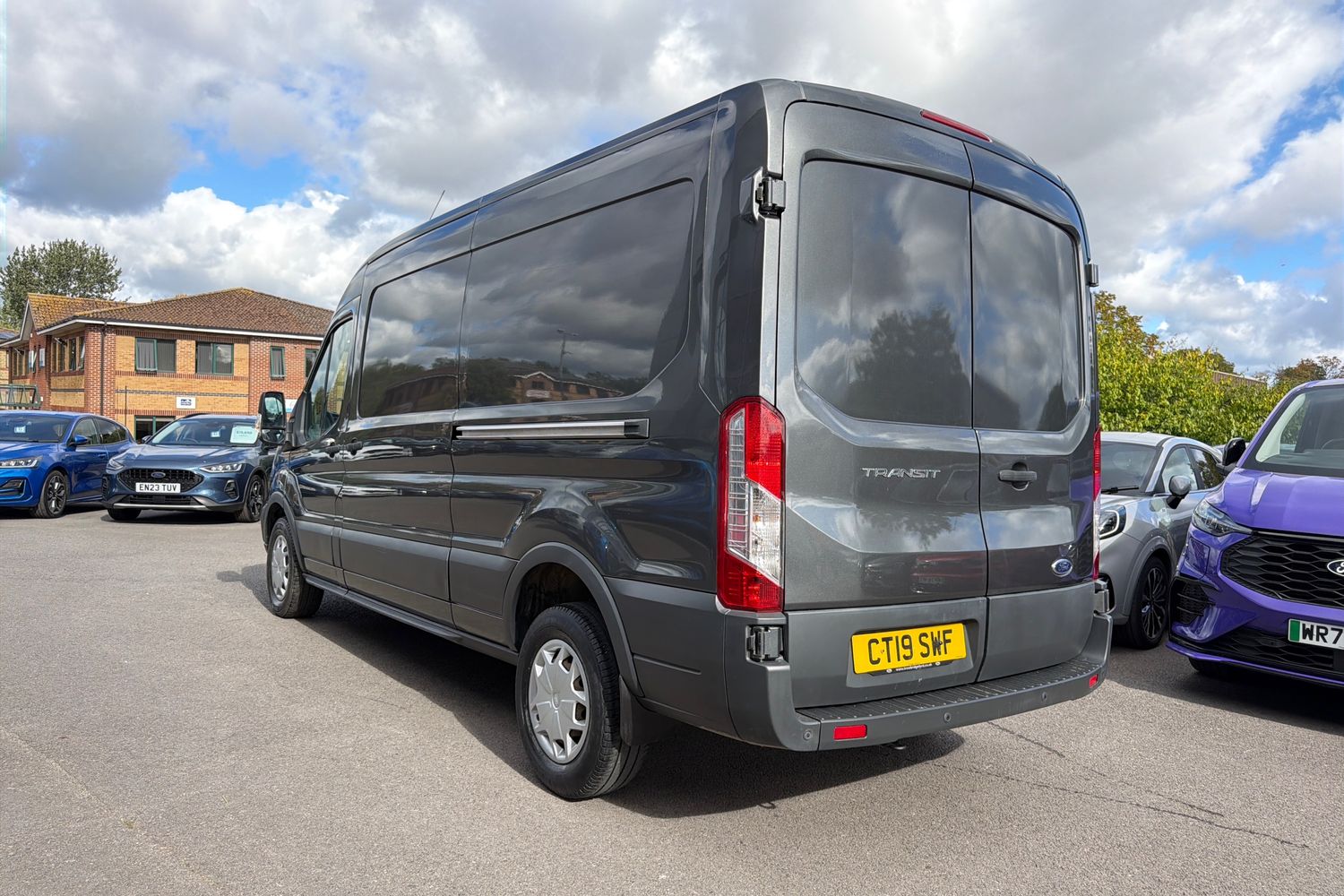 Ford Transit Photo 37