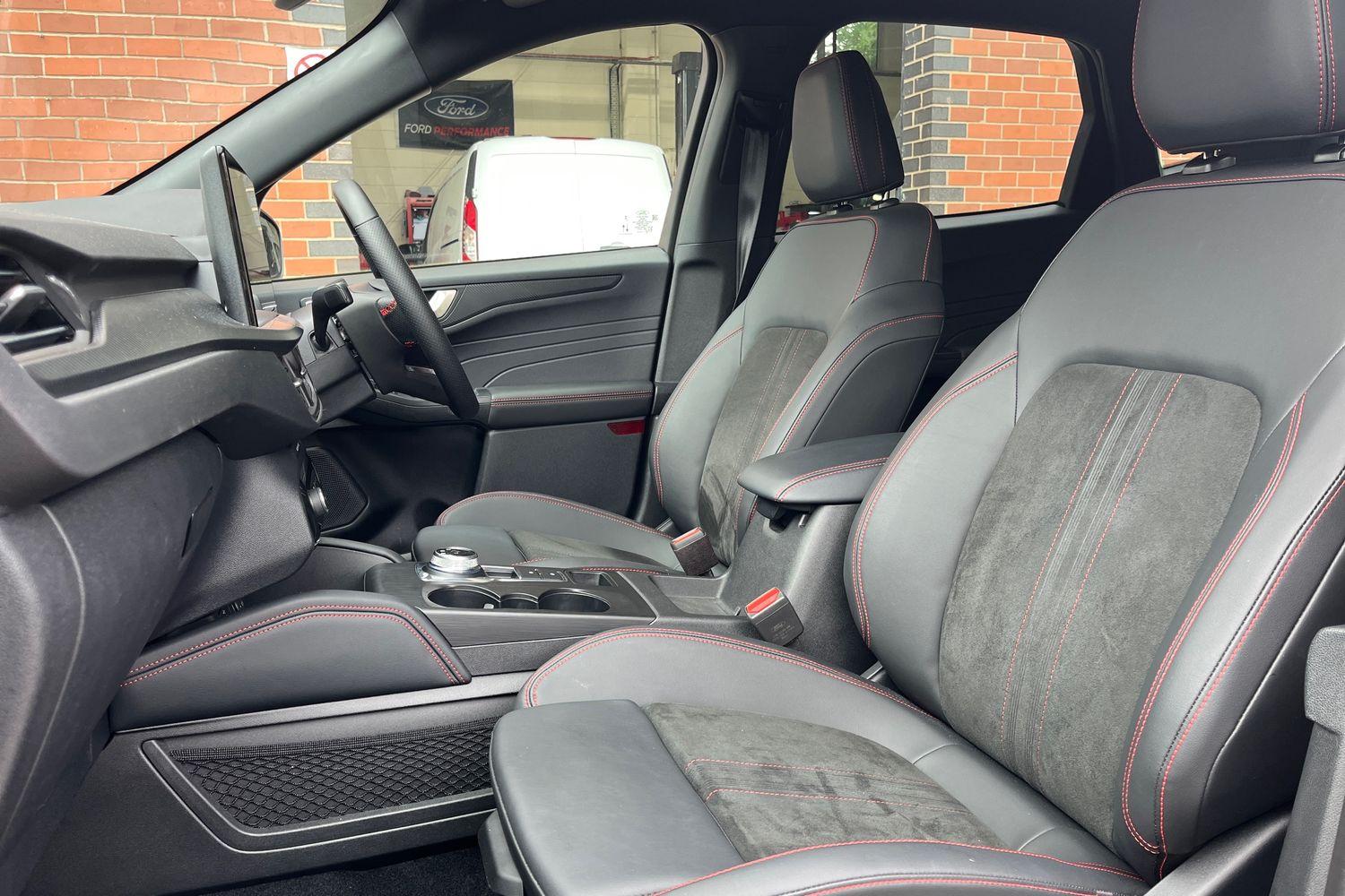 Ford KUGA Photo 18