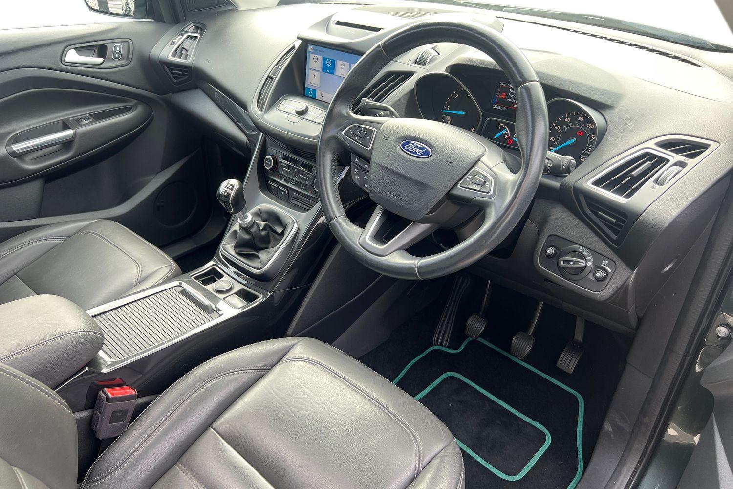 Ford KUGA Photo 8