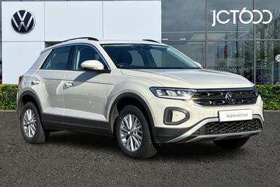 2022 VOLKSWAGEN T-Roc 1.5 TSI Life 5dr DSG at JCT600