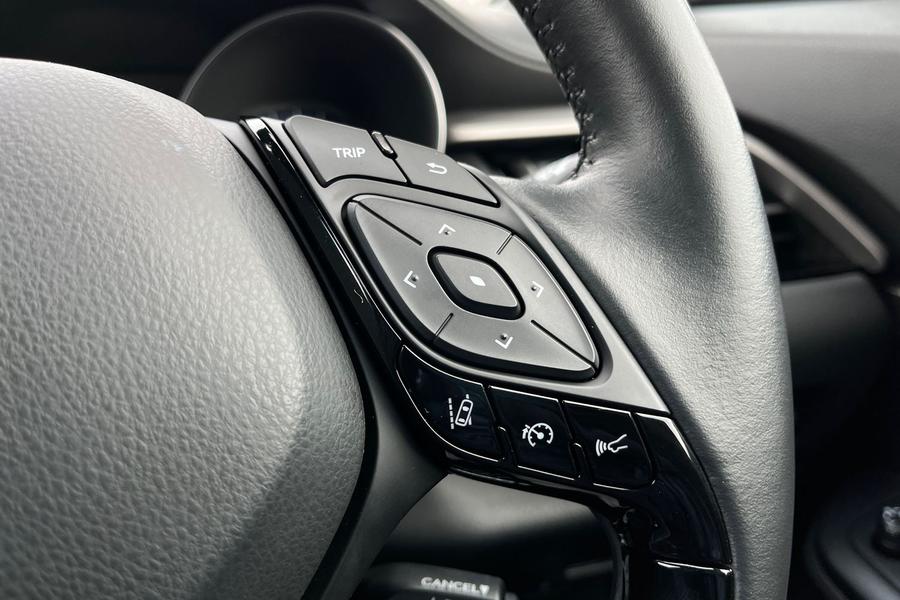 Toyota C-HR Photo autoimg-9d94cf1e28a77c9b6a403f256c5cef25e6feed33.jpg
