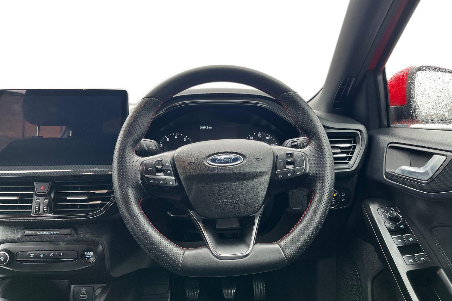 Ford FOCUS Photo 10