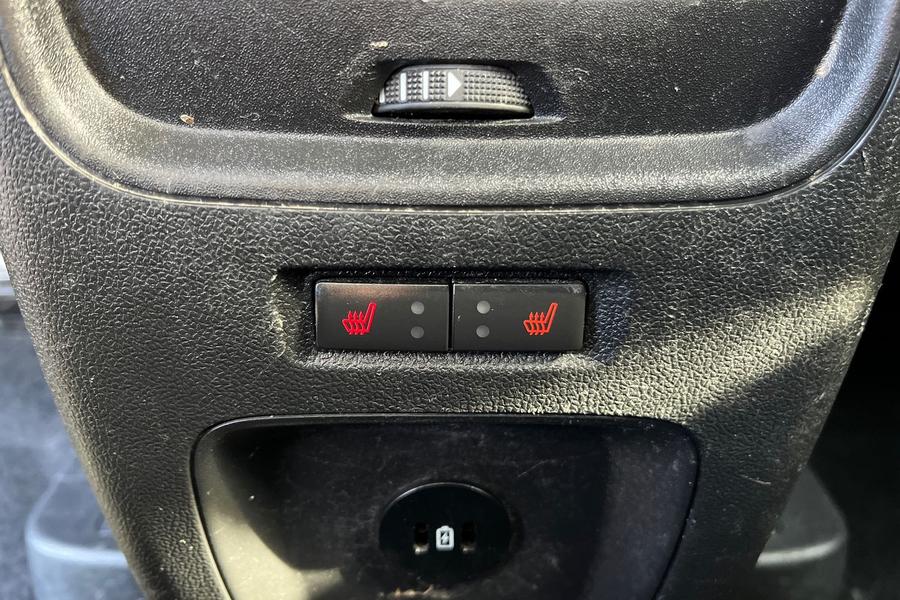 Ford KUGA Photo autoimg-9d95a575e67049730230f2c5124ee7b2ee9405f4.jpg