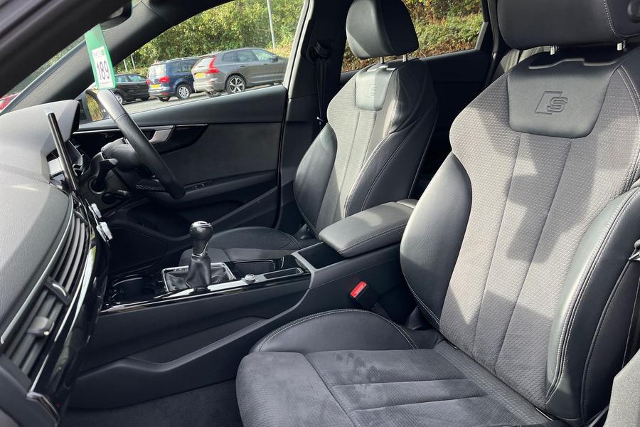 Audi A4 Photo autoimg-9d985e4dd452a7d7b37fdfb9a055a6e97639f573.jpg