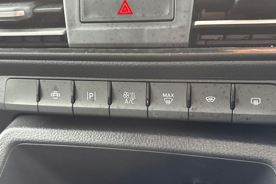 Used Ford TRANSIT CONNECT BG75CLX 17