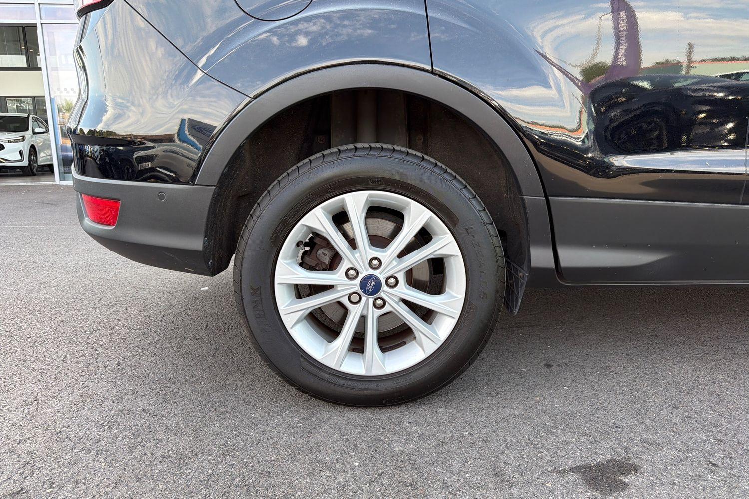 Ford KUGA Photo 36