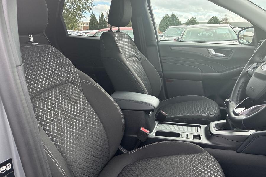 Ford Kuga Photo autoimg-9d9944dae1af2f11c67c445da7cf866997d43ceb.jpg