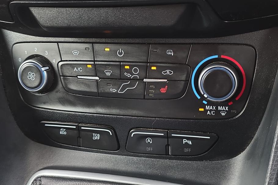 Used Ford TRANSIT CONNECT WF24OKK 35