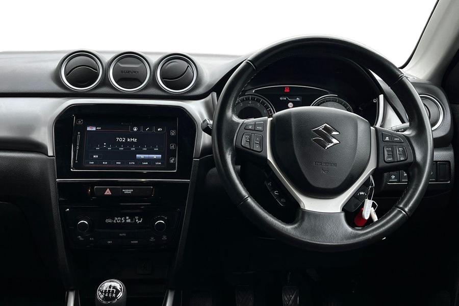 Suzuki Vitara Photo autoimg-9da2eca06fb6b15442b57037ee5f4eb40b9f7197.jpg