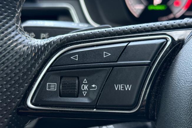 Audi A4 Avant Photo 16