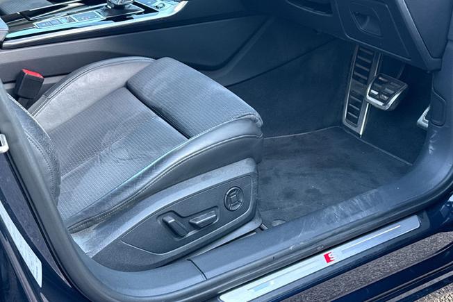 AUDI A6 Avant Photo 30