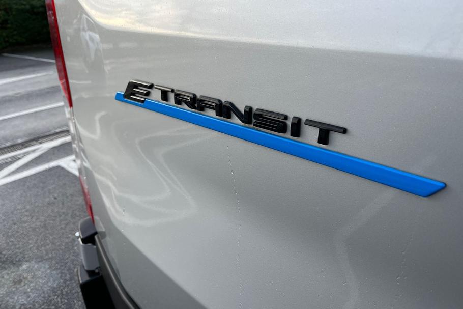 Used Ford E-TRANSIT YL25ODC 19