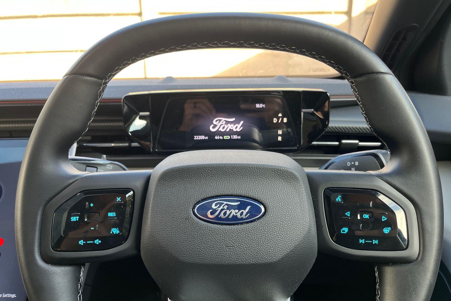 Ford Explorer Photo 11