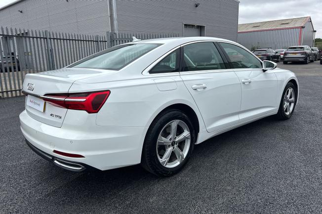 AUDI A6 Saloon Photo 24