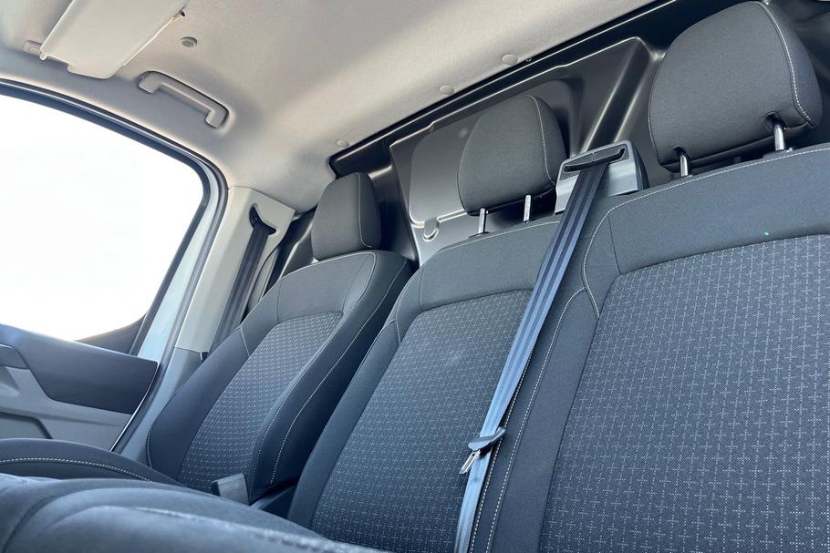 Used Ford E-TRANSIT CUSTOM MJ25SXR 32