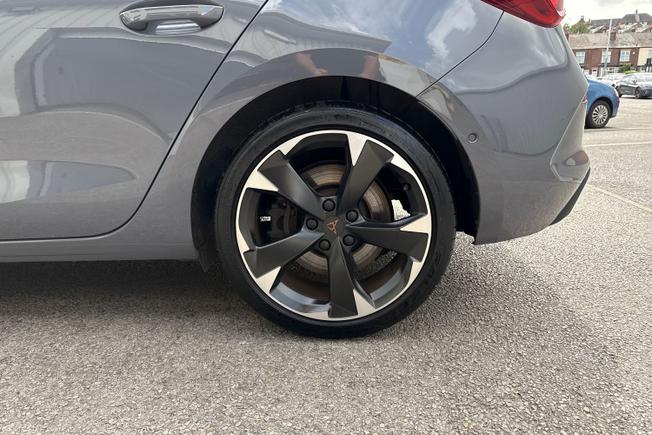 CUPRA Leon Photo 24