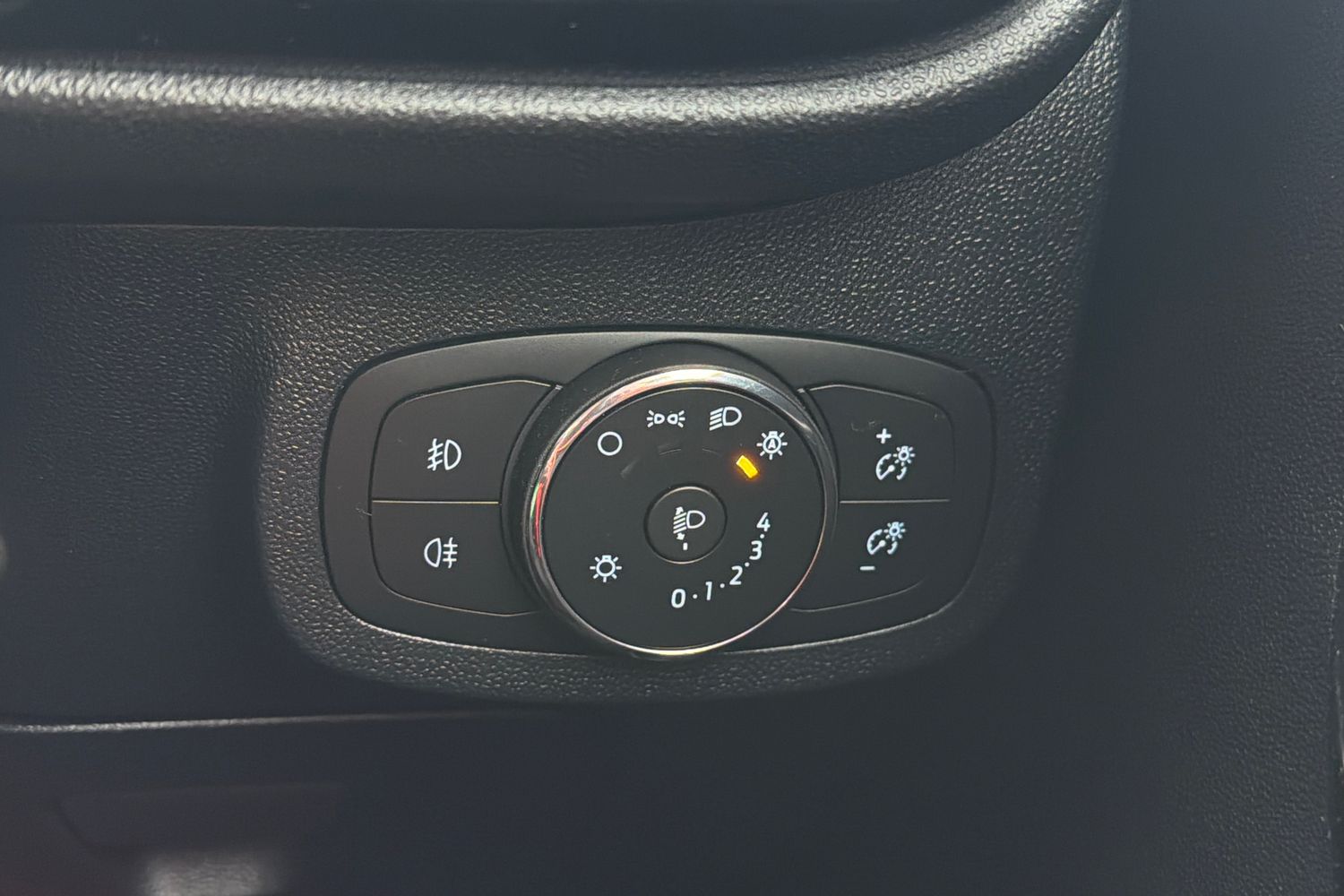 Ford FIESTA Photo 22