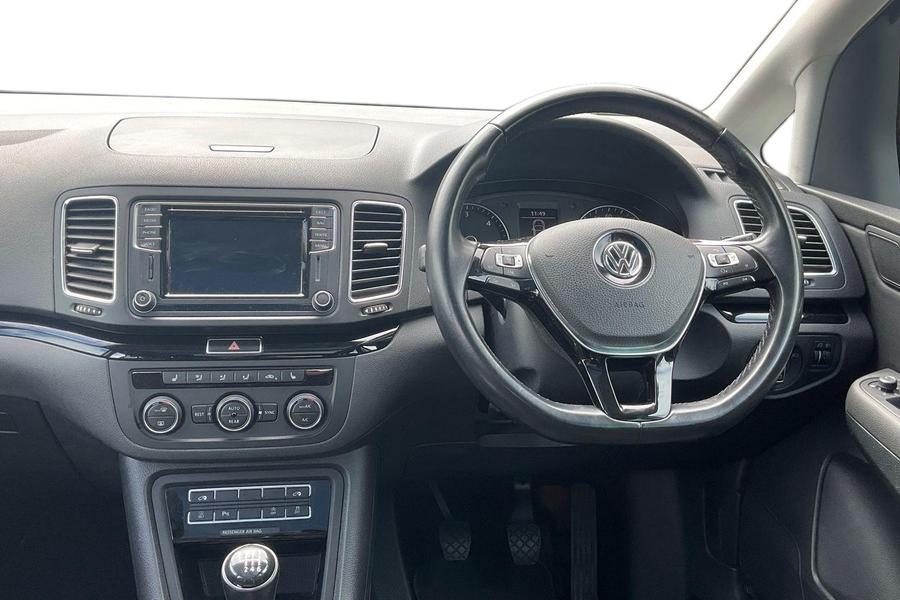 Volkswagen SHARAN Photo autoimg-9dc15d52f81f9fcdc73f60de60bab7a7a8cd3795.jpg