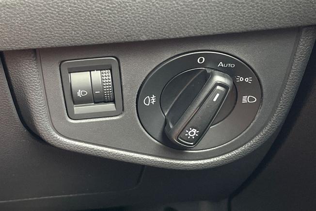 VOLKSWAGEN Polo Photo 25