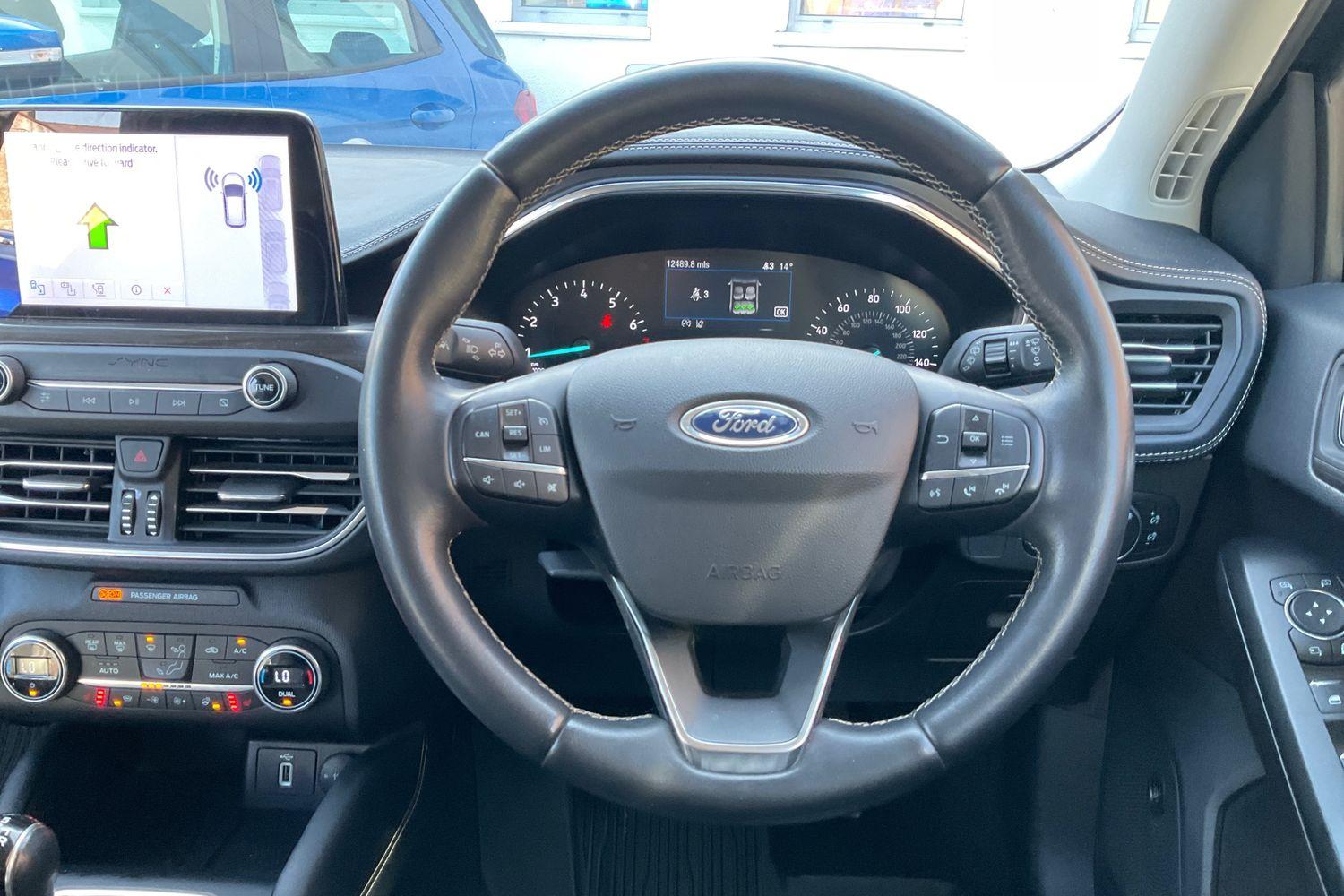 Ford Focus Photo 11