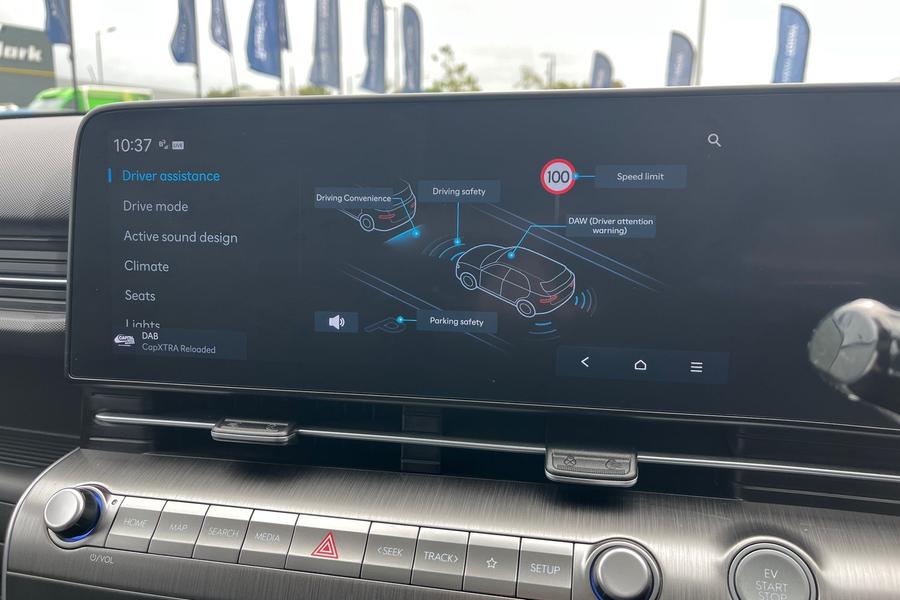 Hyundai KONA Photo autoimg-9dc46178299f00ff57bed083e1455094a88a7851.jpg