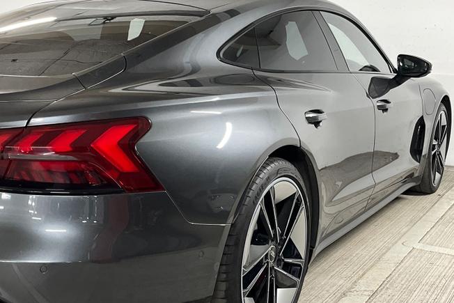 AUDI Rs E-Tron Gt Photo 35