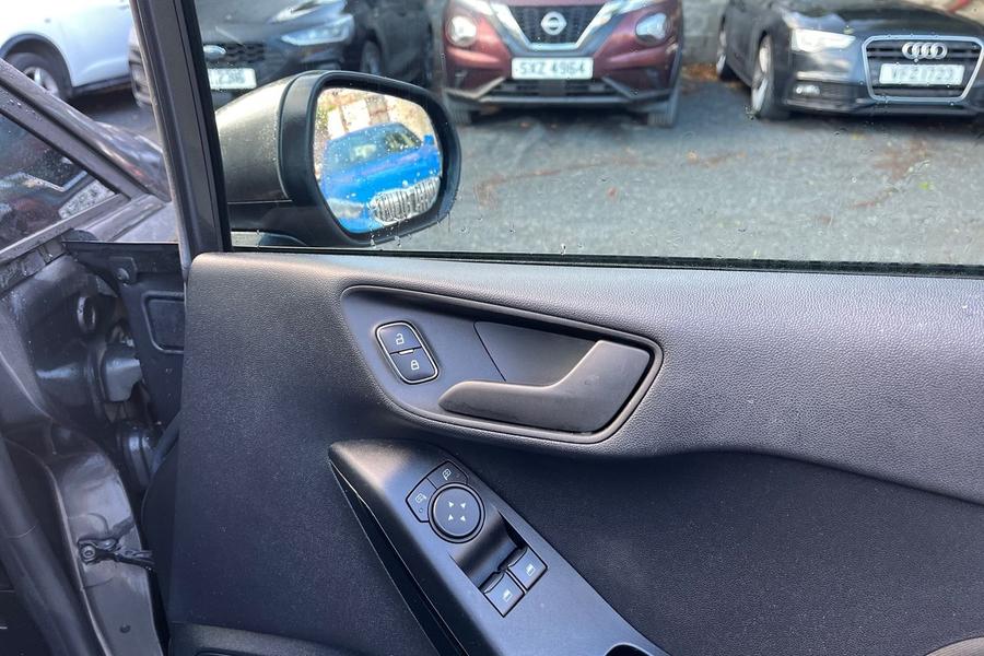 Ford FIESTA Photo autoimg-9dd201b94a914d5315c0f92e300240dbe21927de.jpg