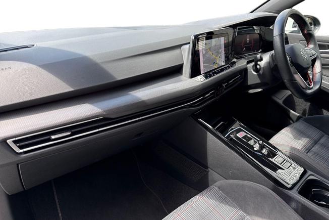 VOLKSWAGEN Golf Photo 2