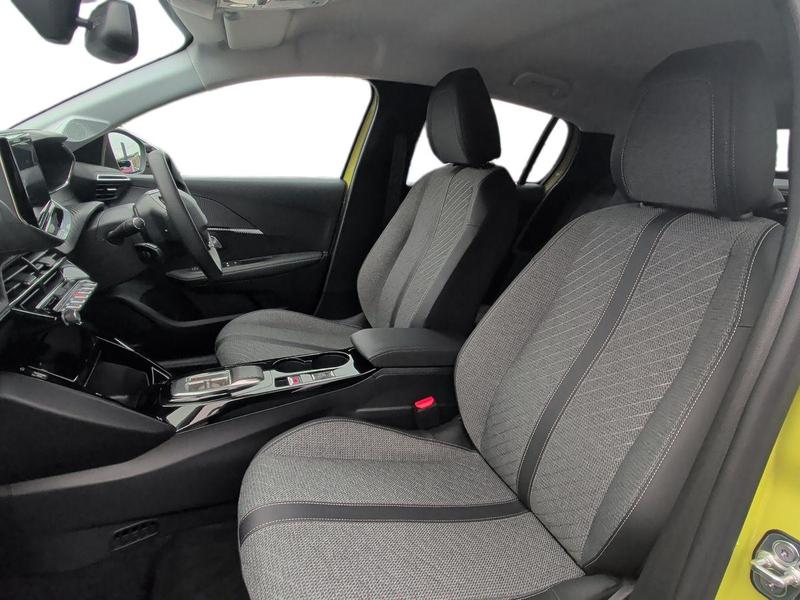 Used Peugeot E-208 NU74LXF 17