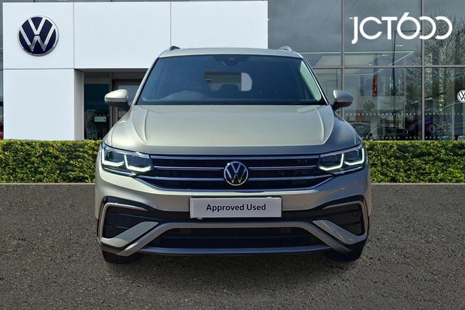 VOLKSWAGEN Tiguan Allspace Photo 8