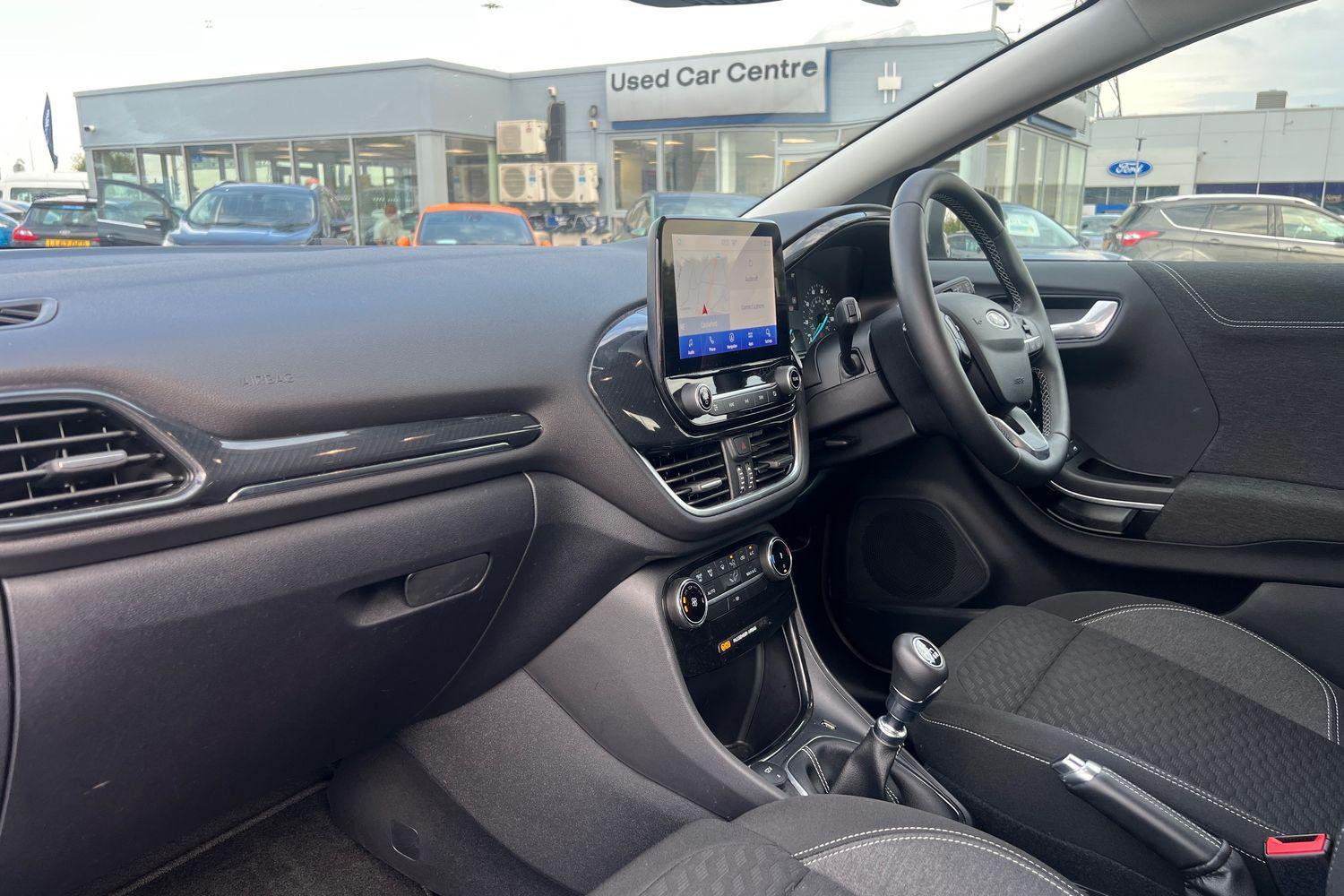 Ford PUMA Photo 17
