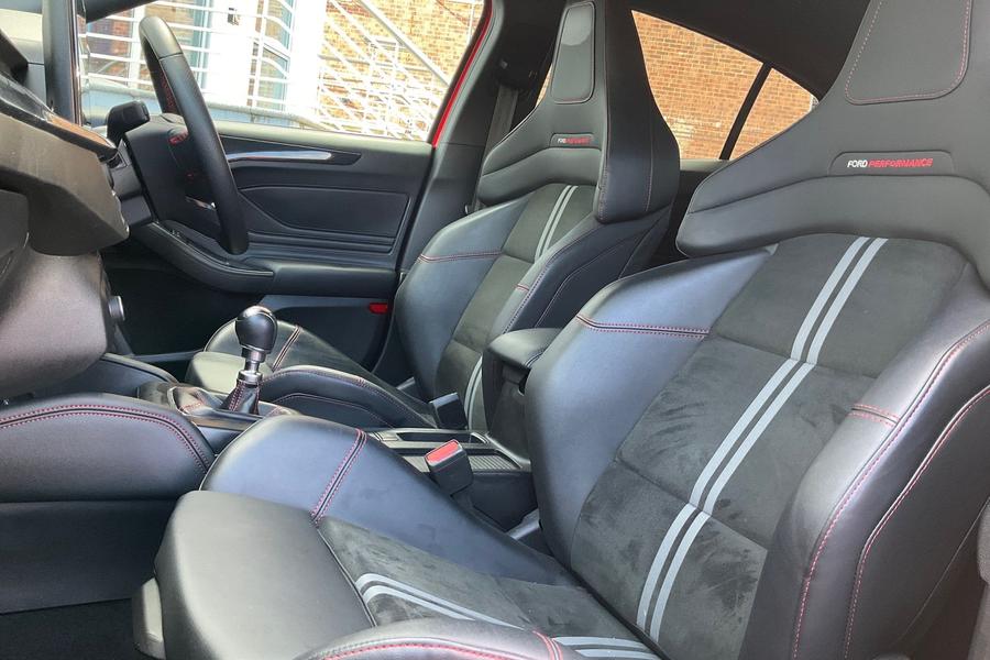 Ford Focus Photo autoimg-9de9386f3c79962b9e0f245397946dbc9f445f26.jpg