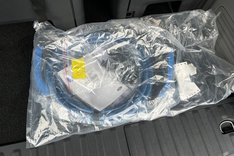 Used FORD TOURNEO CUSTOM SB75LSD 37