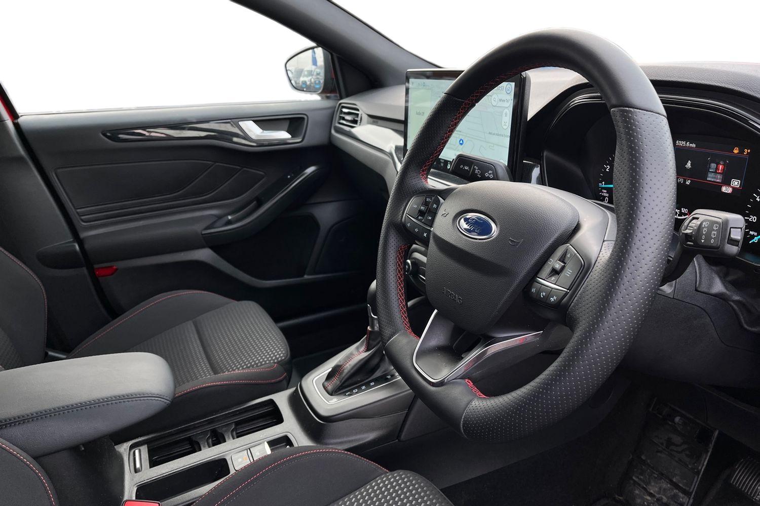 Ford Focus Photo 8