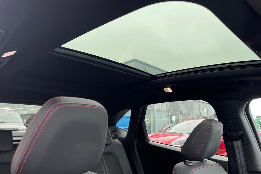 Ford KUGA Photo autoimg-9df1fb07d9bc3d802906e48bbfe57728bc2e800e.jpg