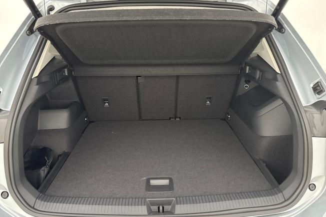Volkswagen  Tiguan  Photo 12