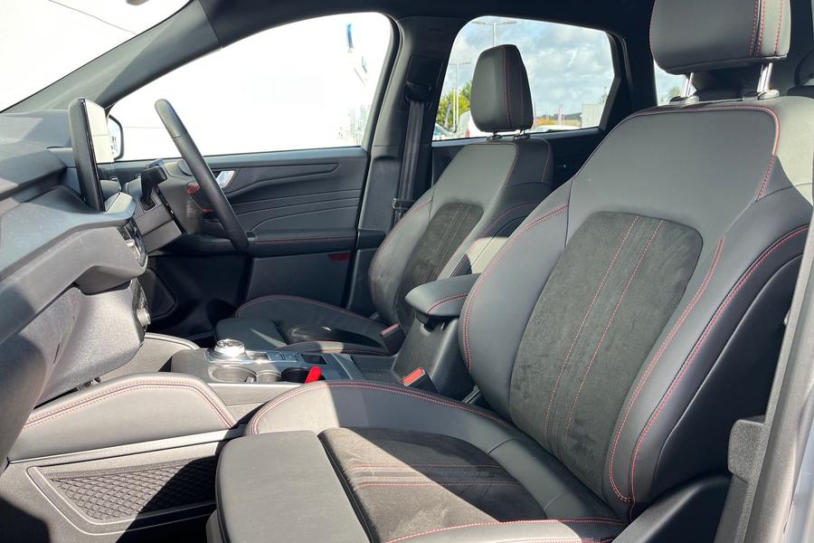 Ford KUGA Photo autoimg-9df916e67348c389a9c376ed024f30fe88085833.jpg