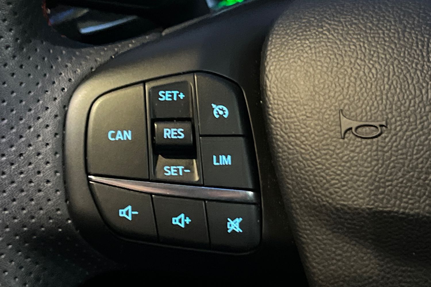 Ford FOCUS Photo 37